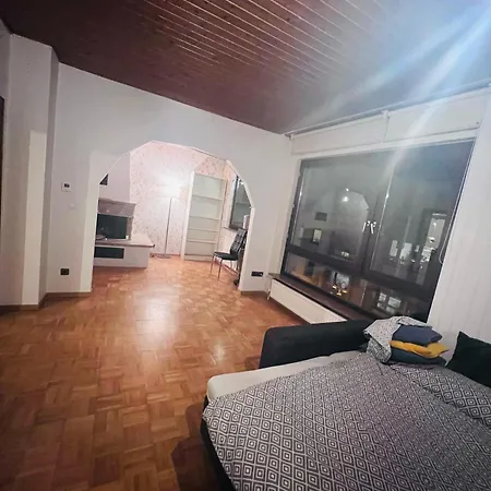 Schoenes Zimmer, Naehe Bahnhof Homestay Wiesbaden