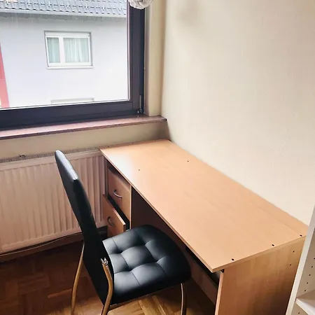 Schoenes Zimmer, Naehe Bahnhof