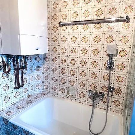 Schoenes Zimmer, Naehe Bahnhof Homestay *